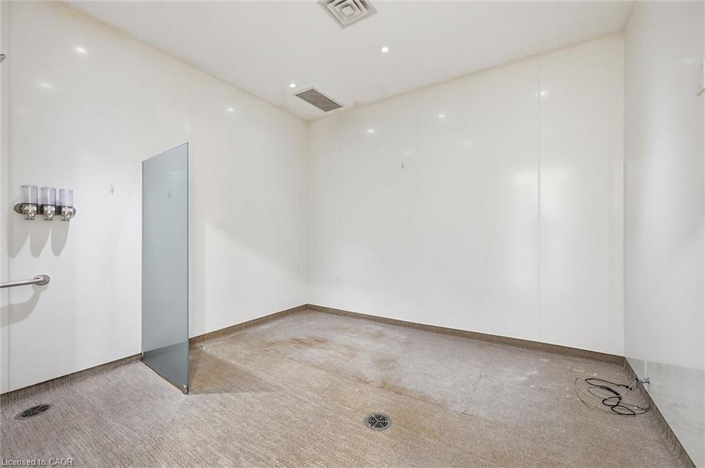A-390 Pearl Street Property Photo 10