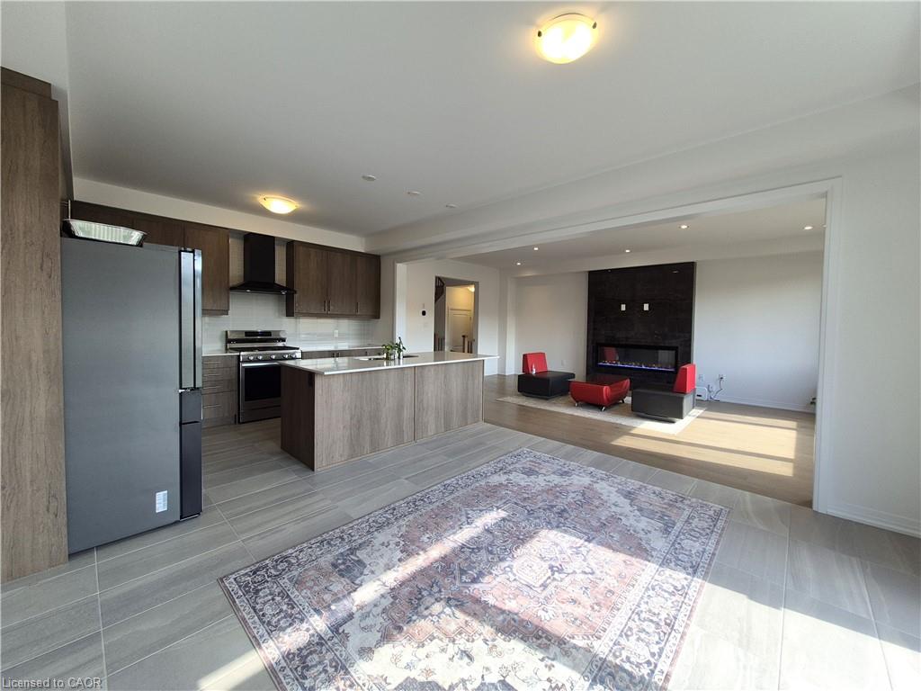 578 Telfer Street Property Photo 7