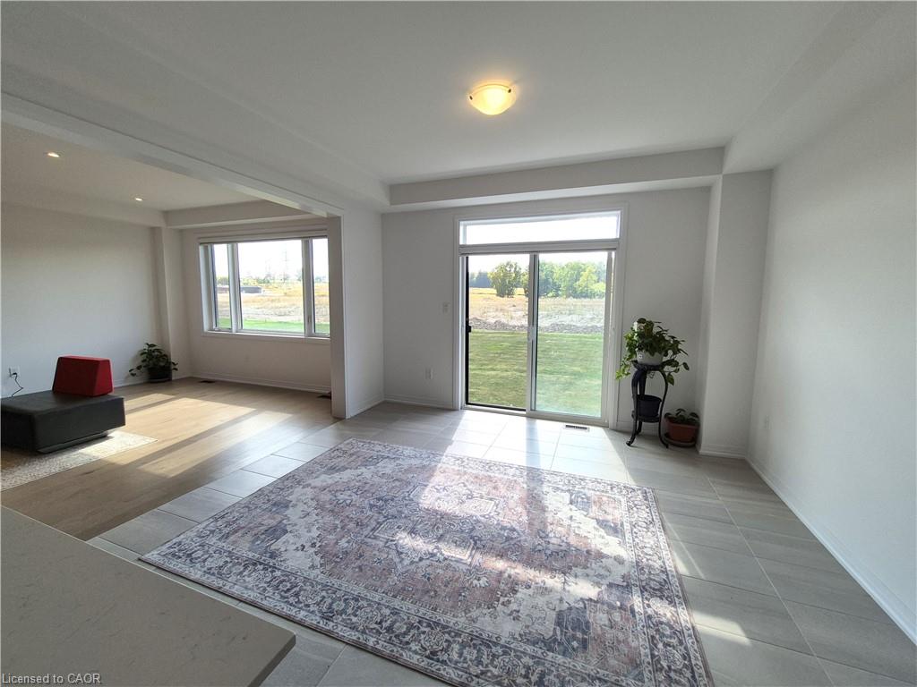 578 Telfer Street Property Photo 9