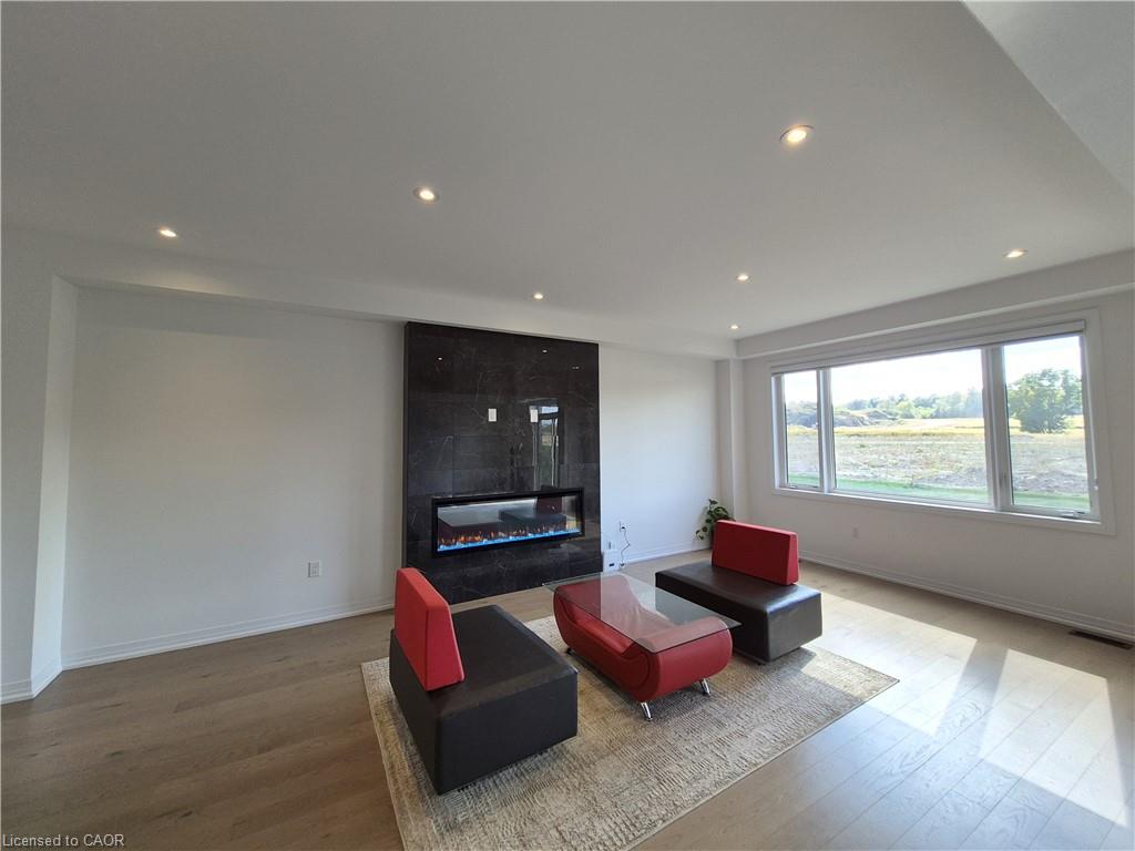 578 Telfer Street Property Photo 11