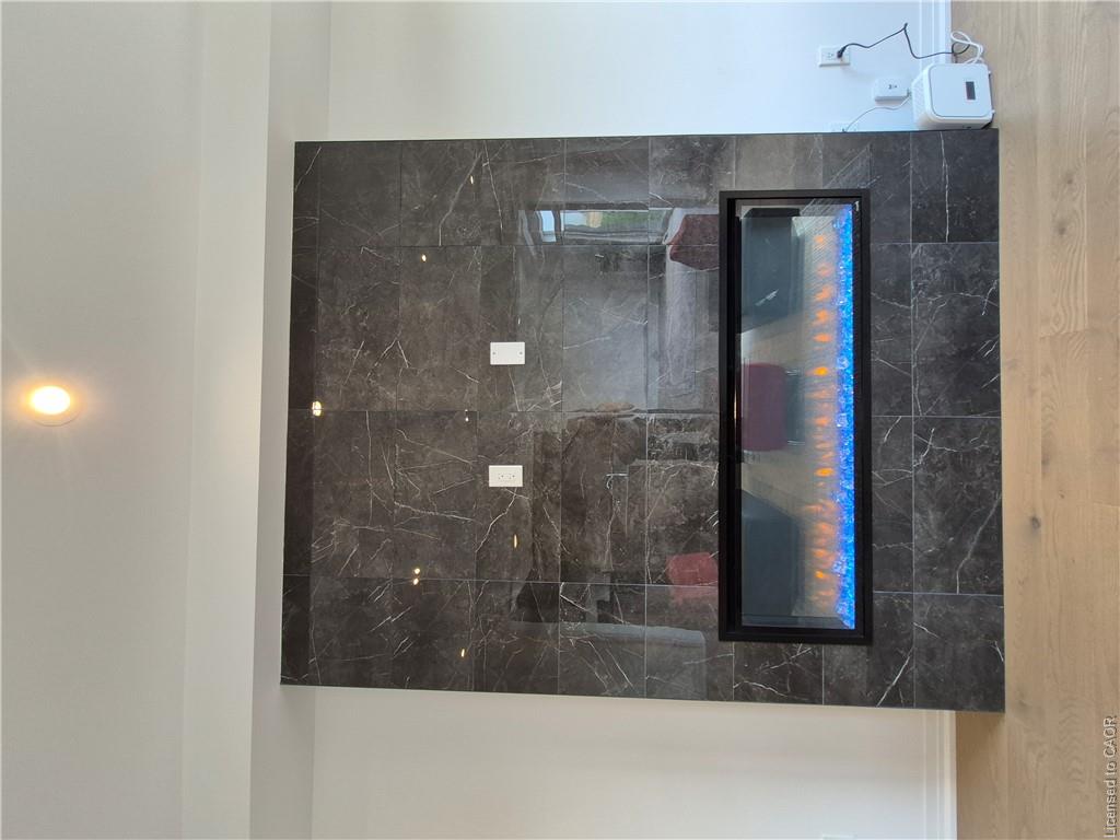 578 Telfer Street Property Photo 12