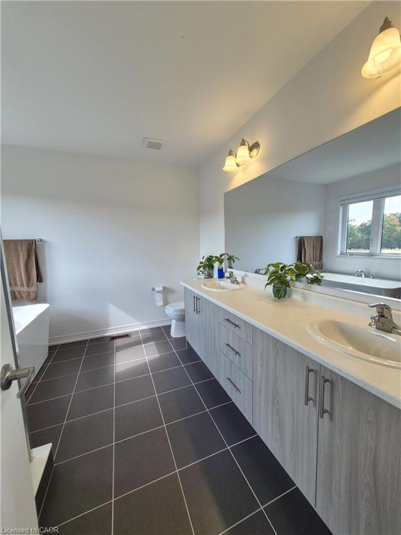 578 Telfer Street Property Photo 22