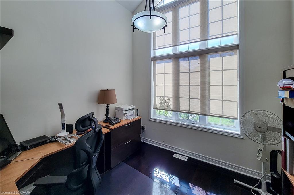 23 Curran Road Property Photo 12