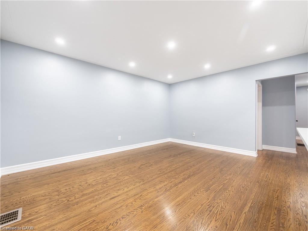 198 West 19th Street Property Photo 11