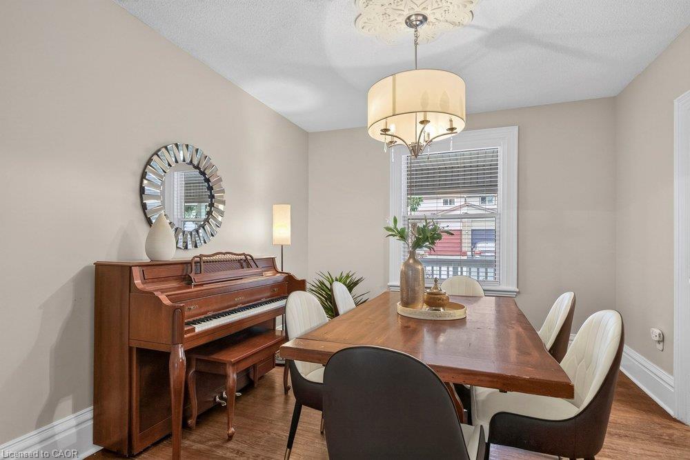 427 Jackson Street W Property Photo 7