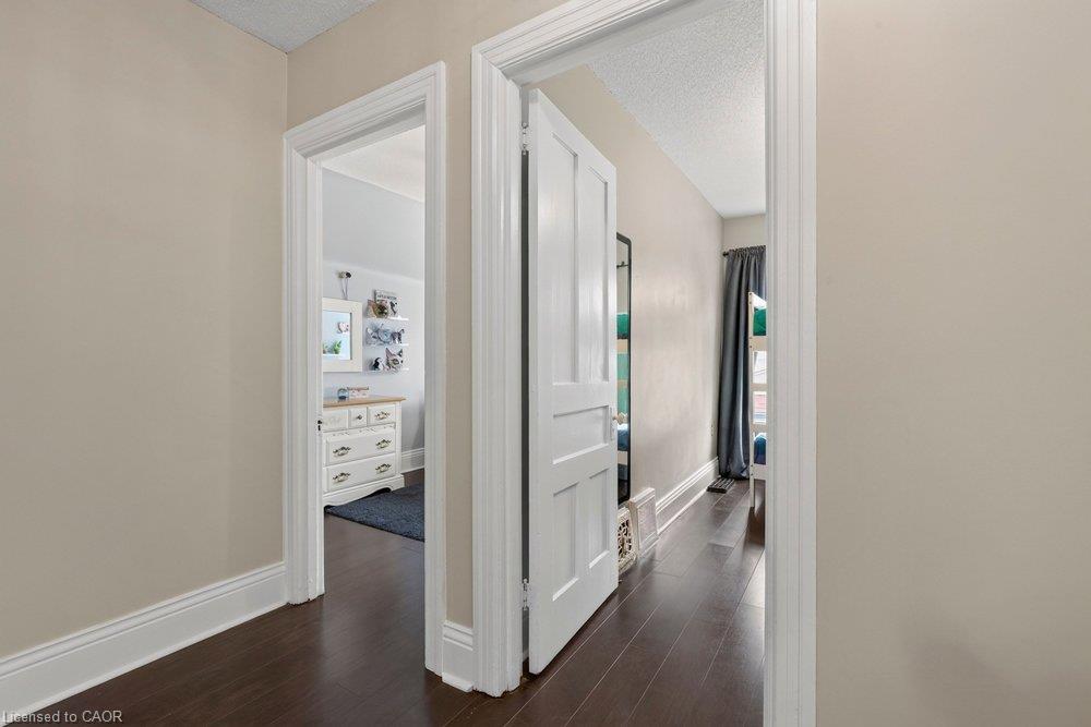427 Jackson Street W Property Photo 20