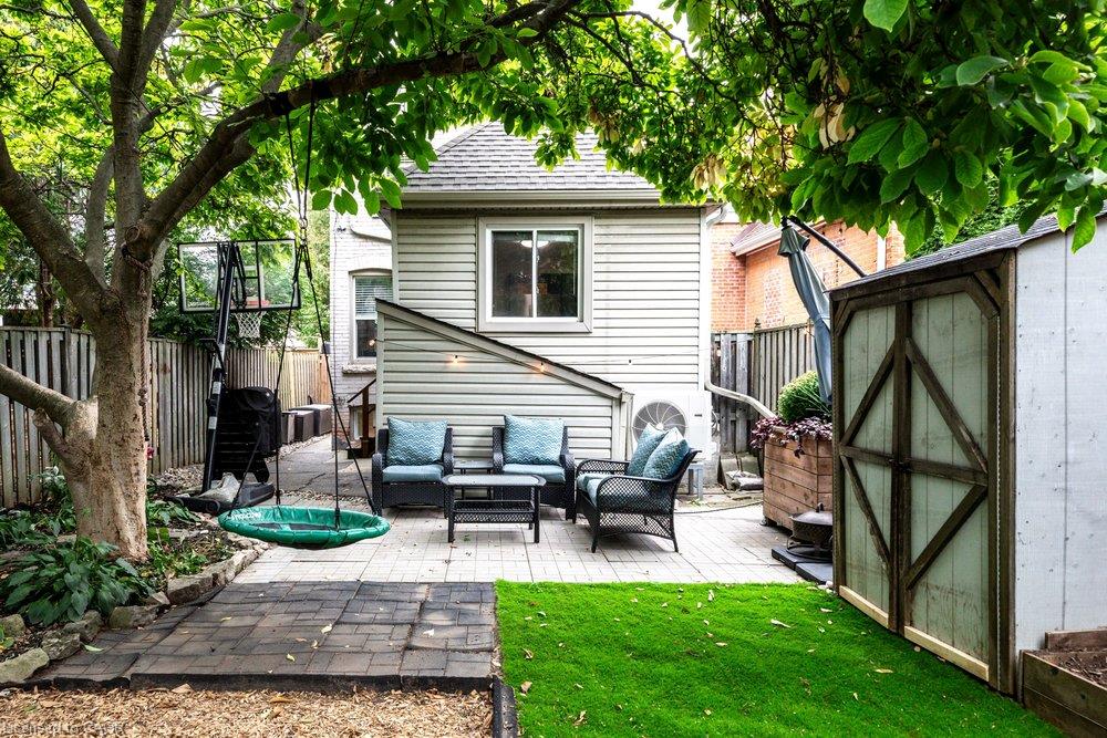 427 Jackson Street W Property Photo 28