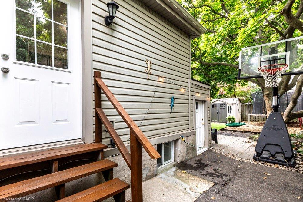 427 Jackson Street W Property Photo 30