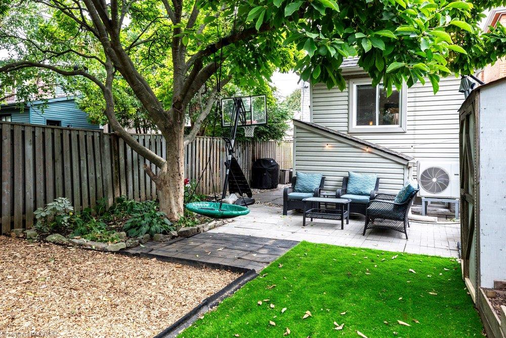 427 Jackson Street W Property Photo 31