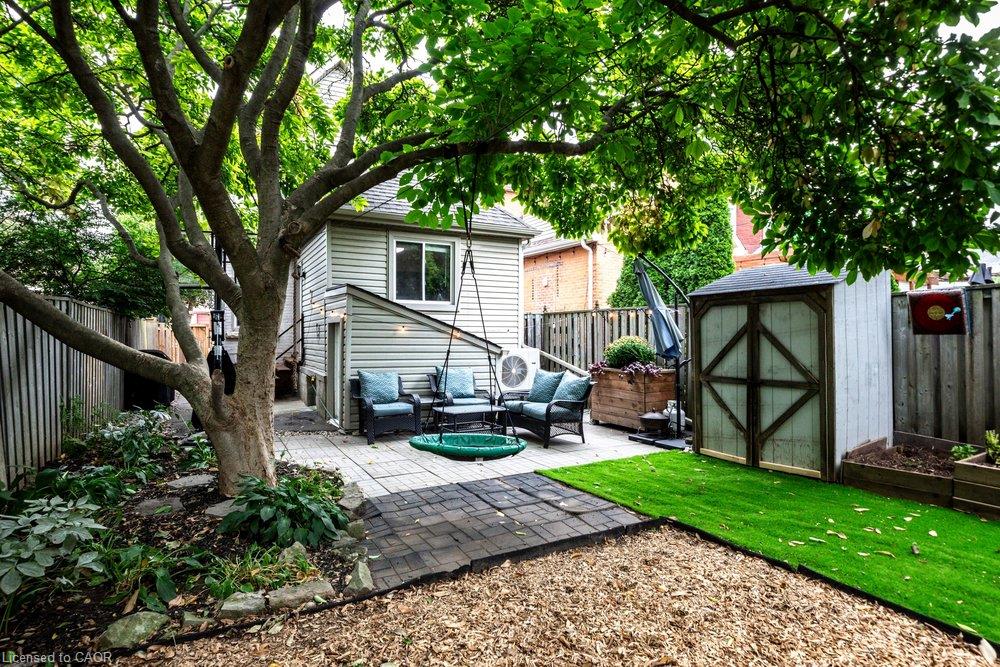 427 Jackson Street W Property Photo 32