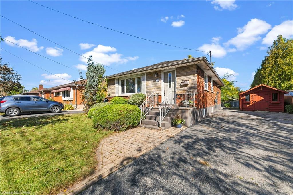 19 Endfield Avenue Property Photo 3