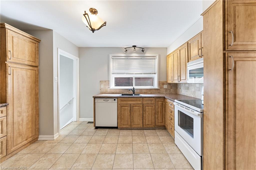 19 Endfield Avenue Property Photo 10