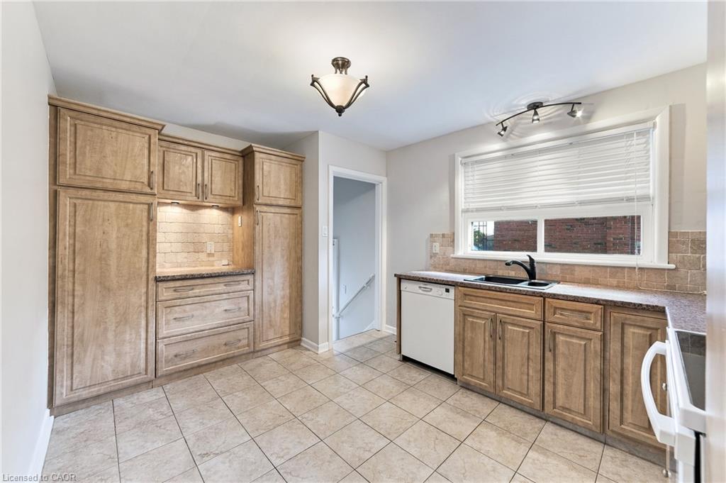 19 Endfield Avenue Property Photo 10
