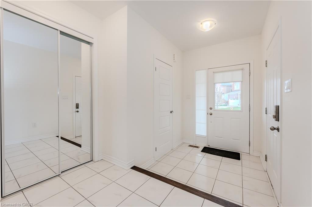 112 Watermill Street Property Photo 7