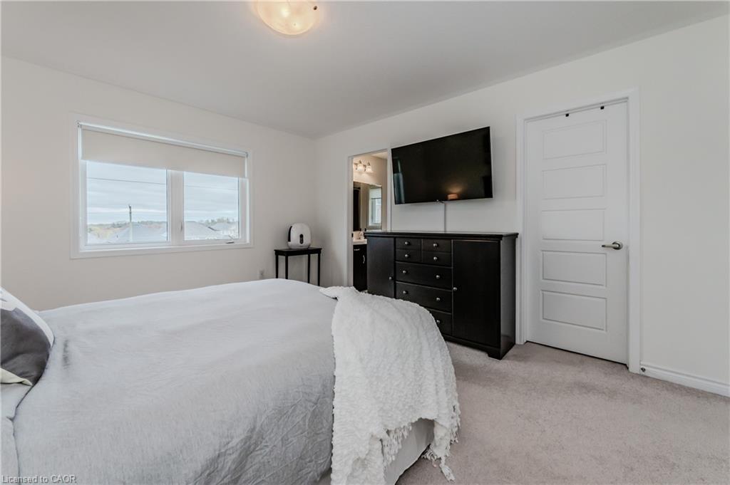 112 Watermill Street Property Photo 20