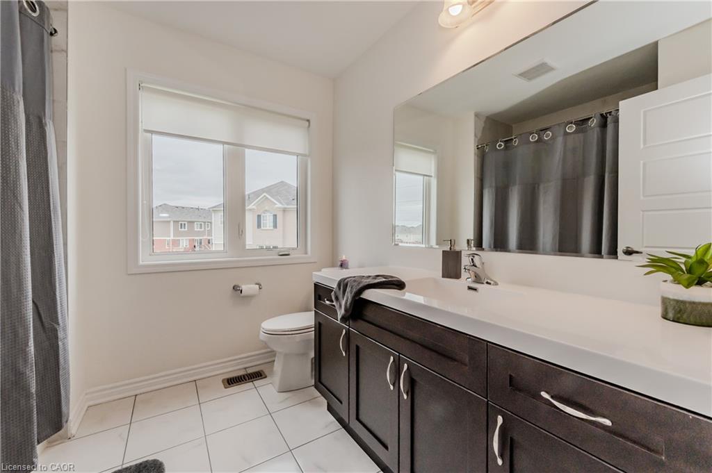 112 Watermill Street Property Photo 27