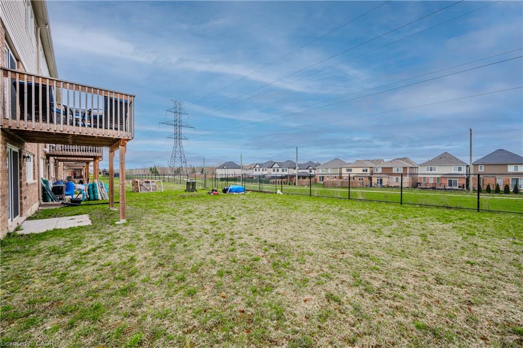 112 Watermill Street Property Photo 30