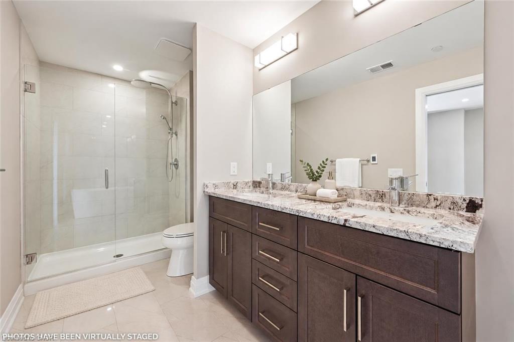 1104-71 Wyndham Street S Property Photo 30