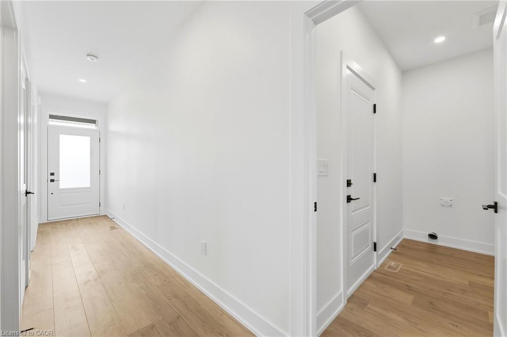 182 Lafayette Street E Property Photo 2