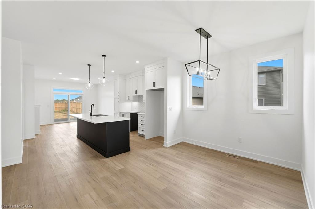 182 Lafayette Street E Property Photo 4