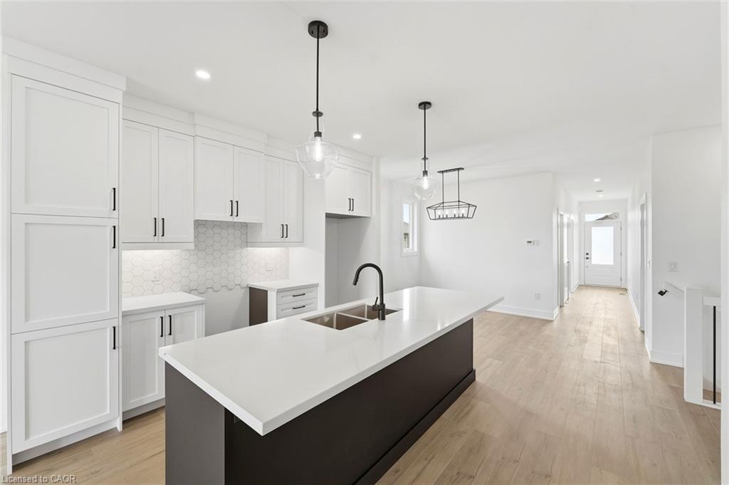 182 Lafayette Street E Property Photo 5