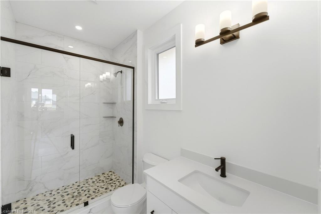 182 Lafayette Street E Property Photo 8