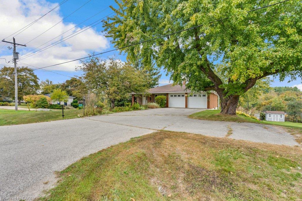 7778 Highway 7 Property Photo 2