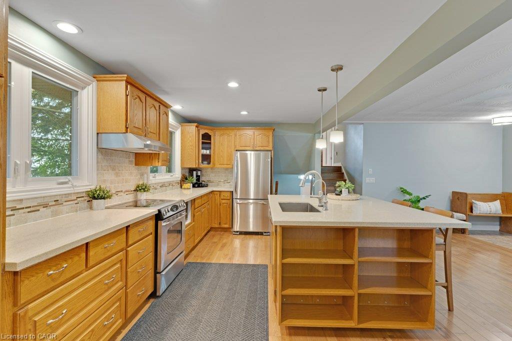 7778 Highway 7 Property Photo 6