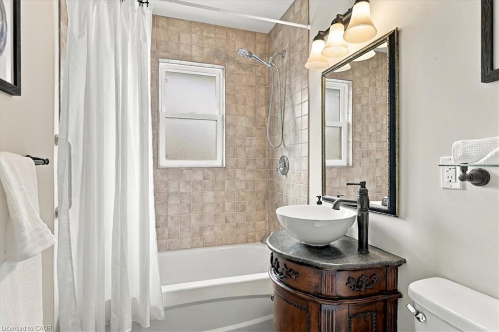 480 Rosseau Road Property Photo 16
