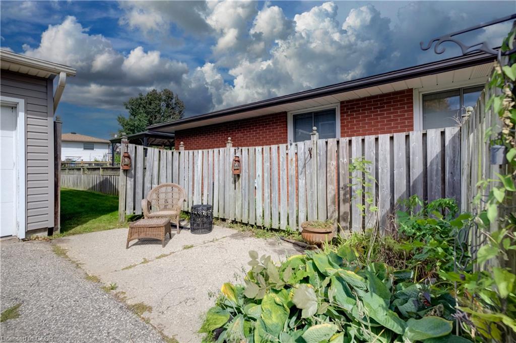 30 Kingswood Drive Property Photo 2