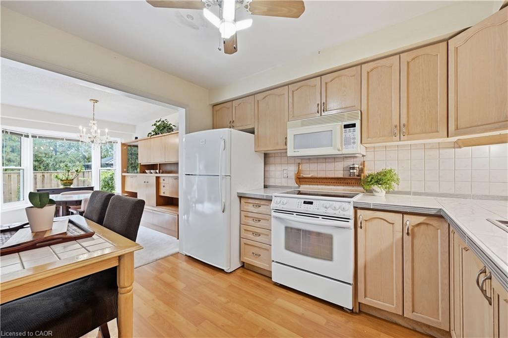 10-1310 Upper Wentworth Street Property Photo 6
