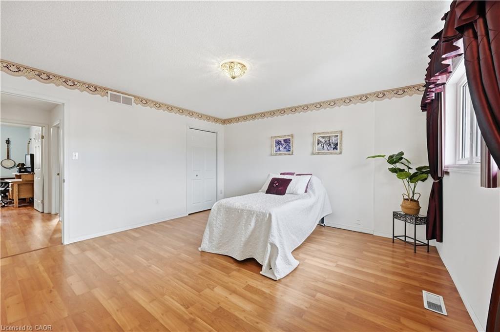 10-1310 Upper Wentworth Street Property Photo 19