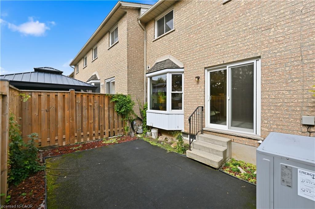 10-1310 Upper Wentworth Street Property Photo 33