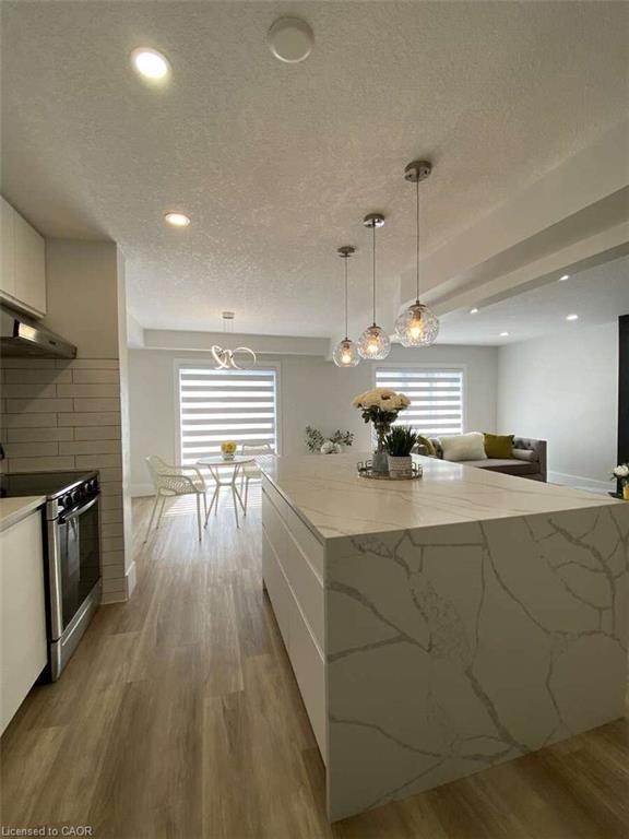 125 Steepleridge Street Property Photo 8