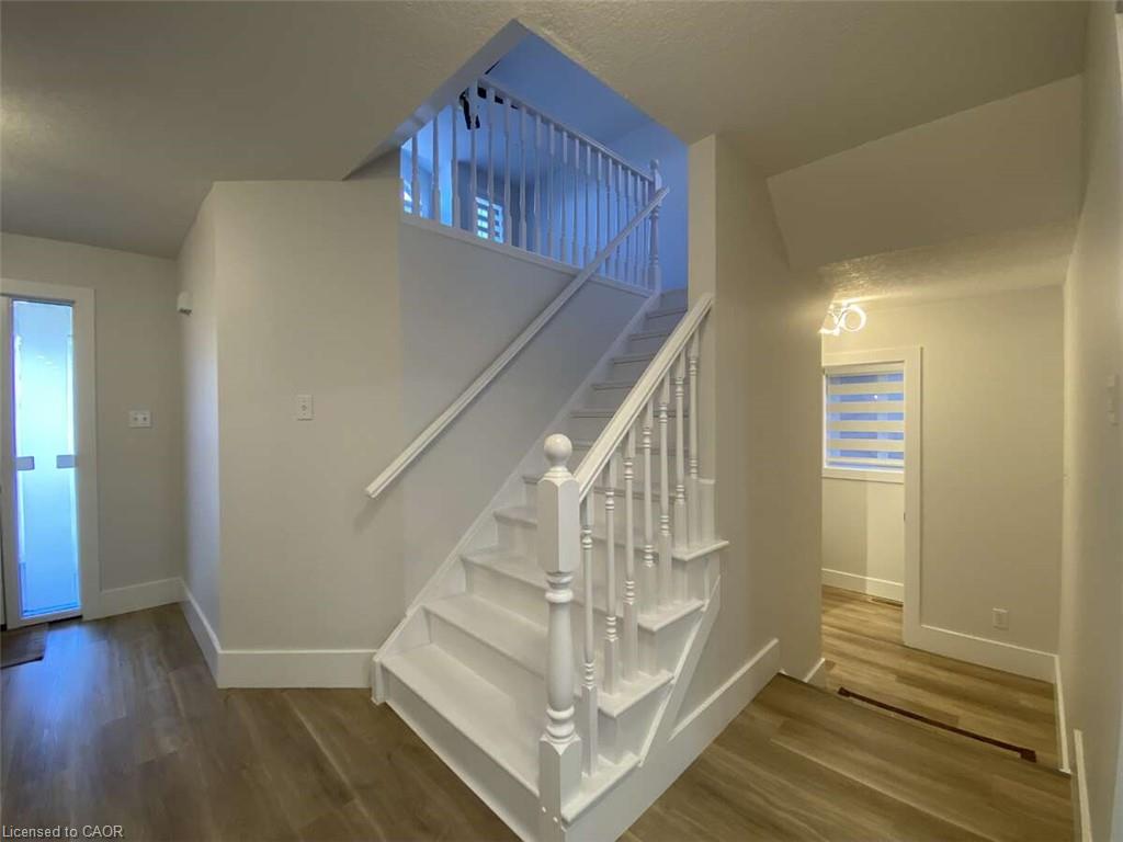 125 Steepleridge Street Property Photo 11