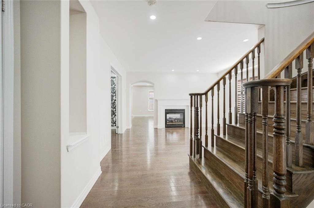 358 Laundon Terrace Property Photo 5