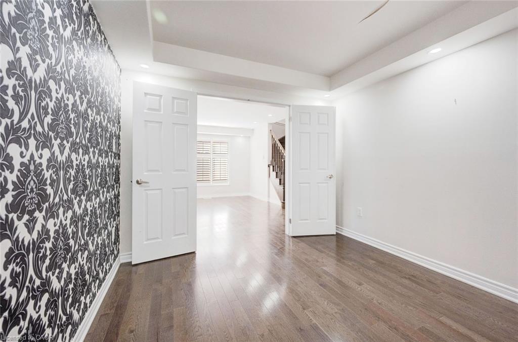 358 Laundon Terrace Property Photo 10