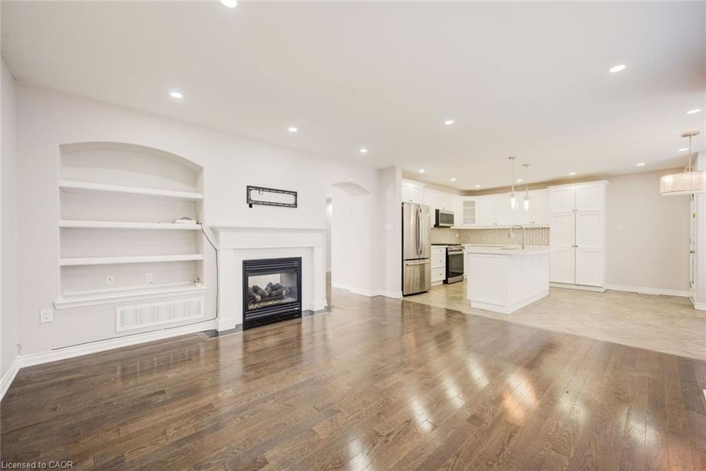 358 Laundon Terrace Property Photo 17
