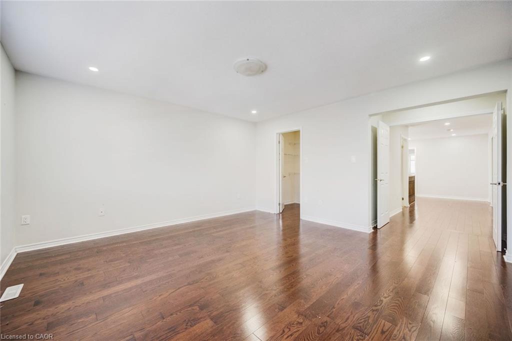 358 Laundon Terrace Property Photo 22