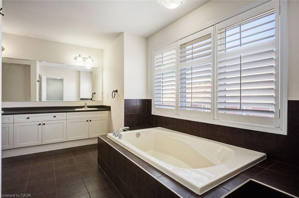 358 Laundon Terrace Property Photo 23