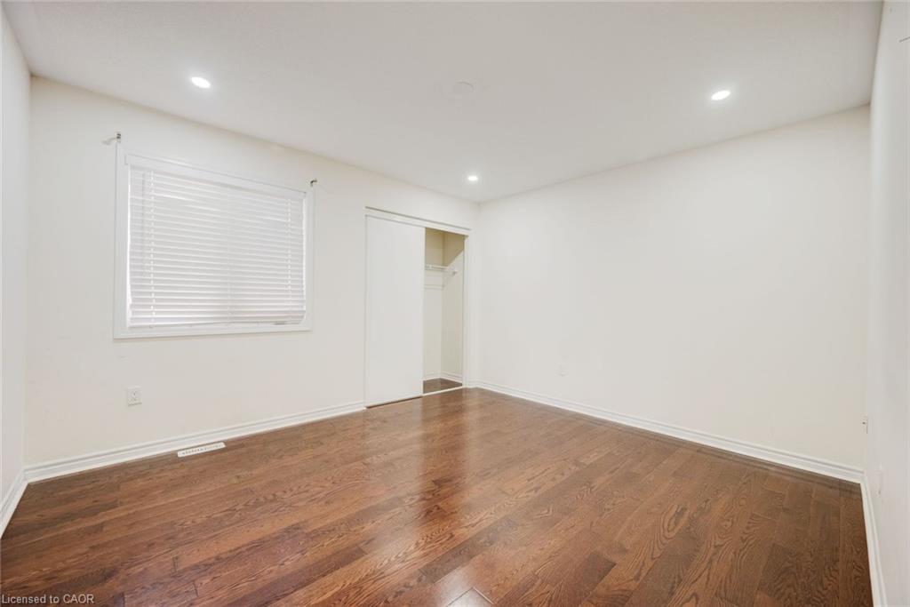 358 Laundon Terrace Property Photo 24