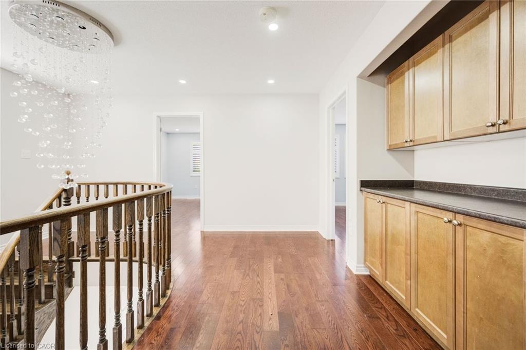 358 Laundon Terrace Property Photo 35