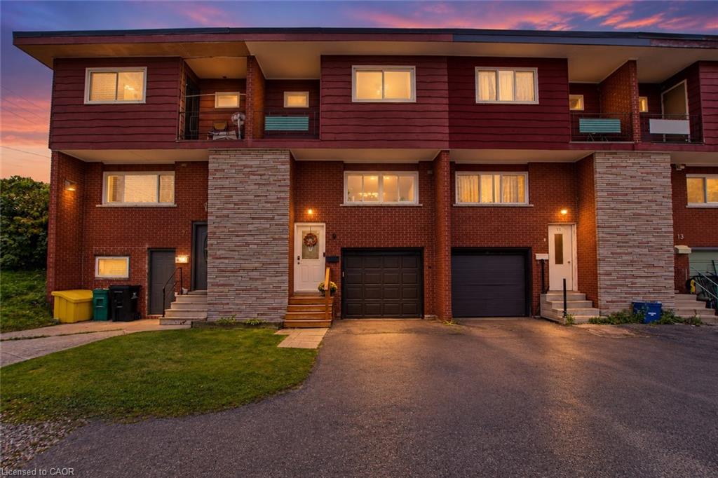 9 Greenbrook Drive Property Photo 1