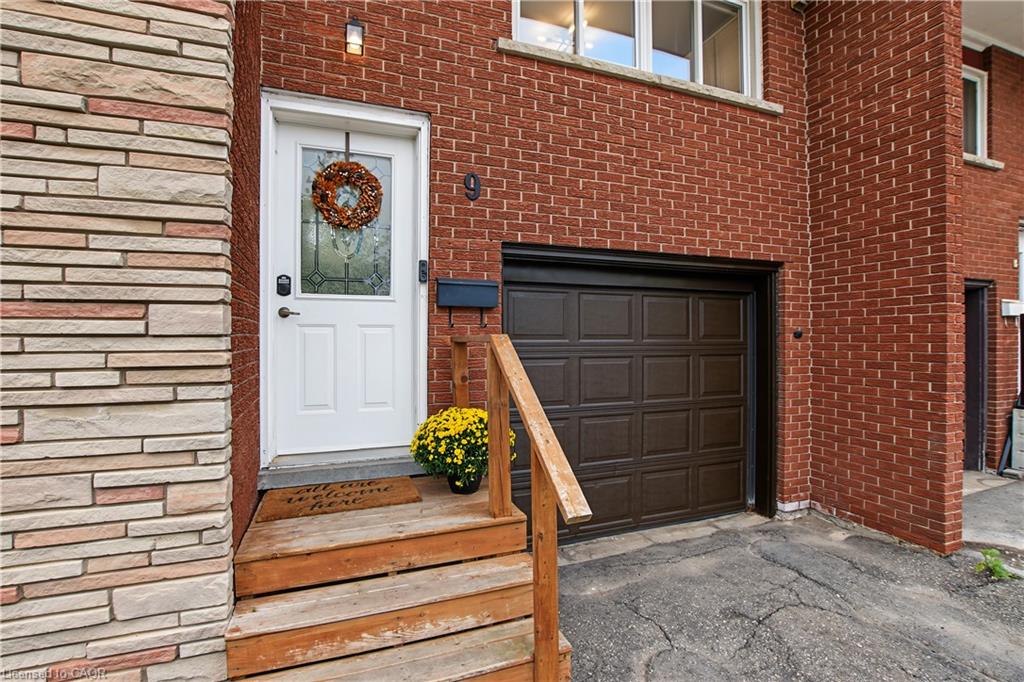 9 Greenbrook Drive Property Photo 4