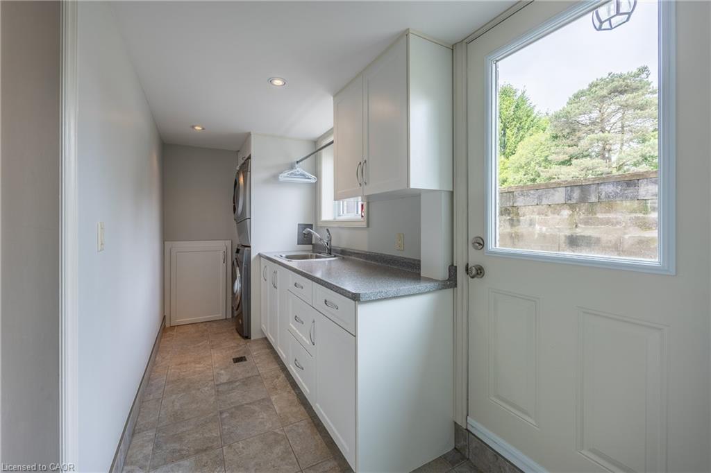 43 Berkley Crescent Property Photo 19