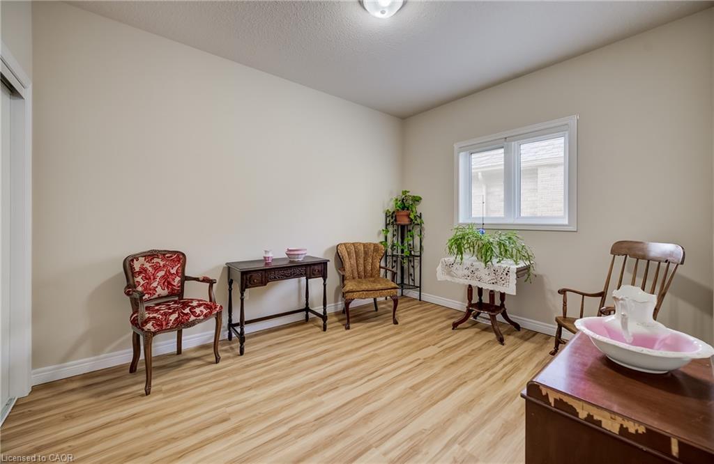 17 Kingsley Road Property Photo 18