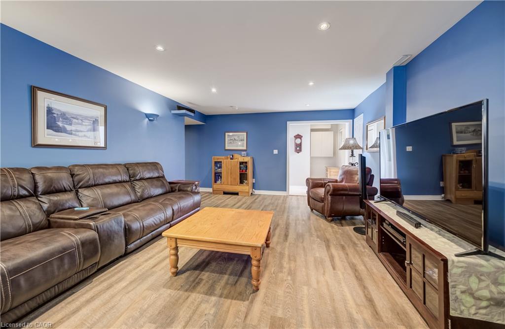 17 Kingsley Road Property Photo 21