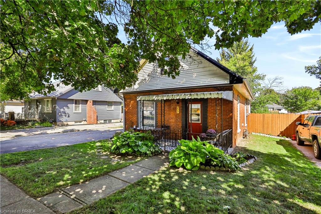 277 Queen Street N Property Photo 1