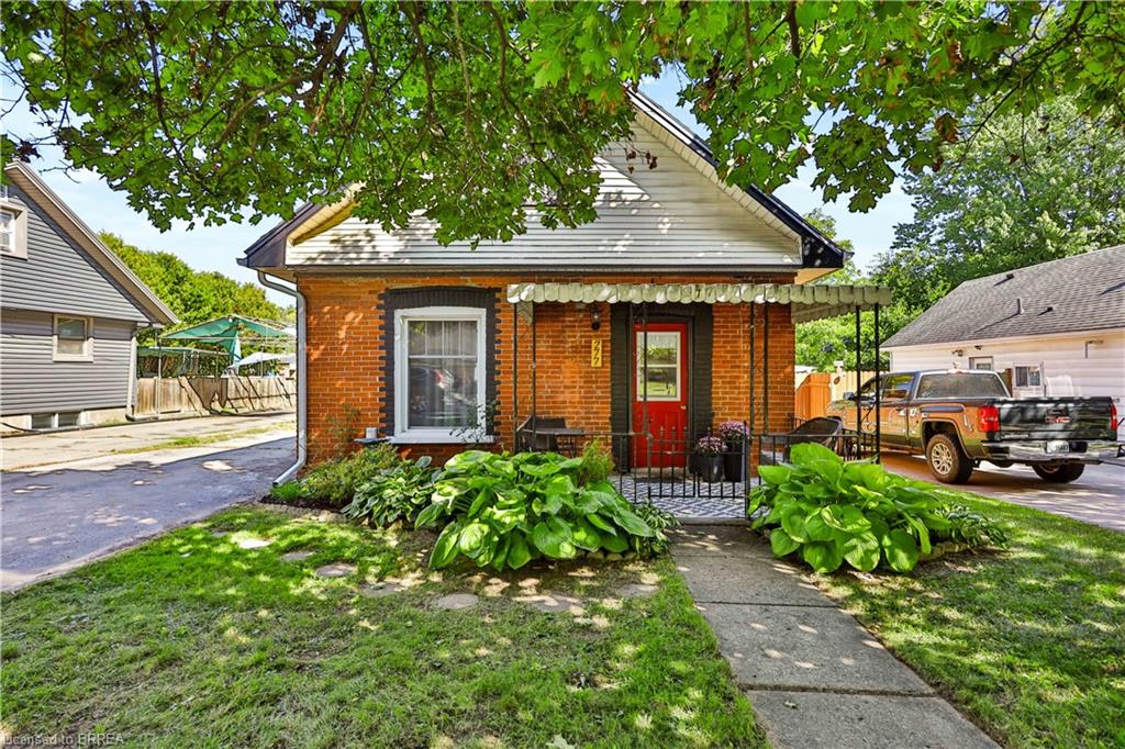 277 Queen Street N Property Photo 2