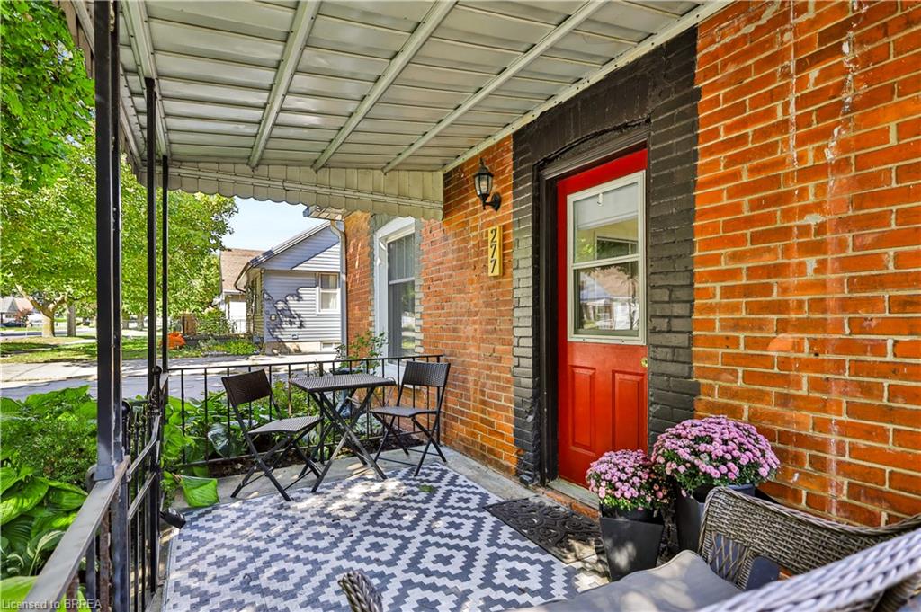 277 Queen Street N Property Photo 4